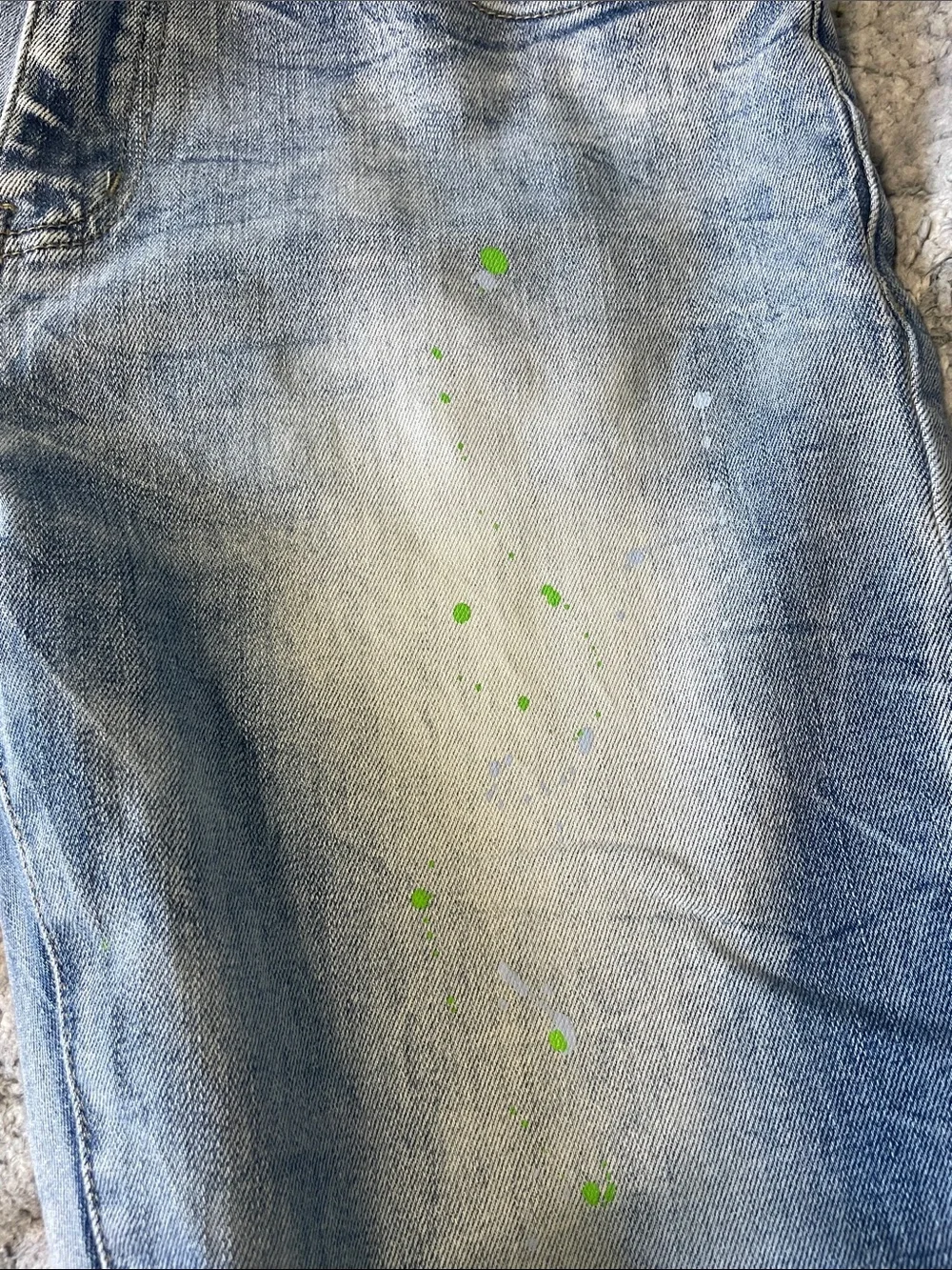 Kloud9 light Wash Skinny Men’s Jeans with Distressed Knees paint splatter 34/32
